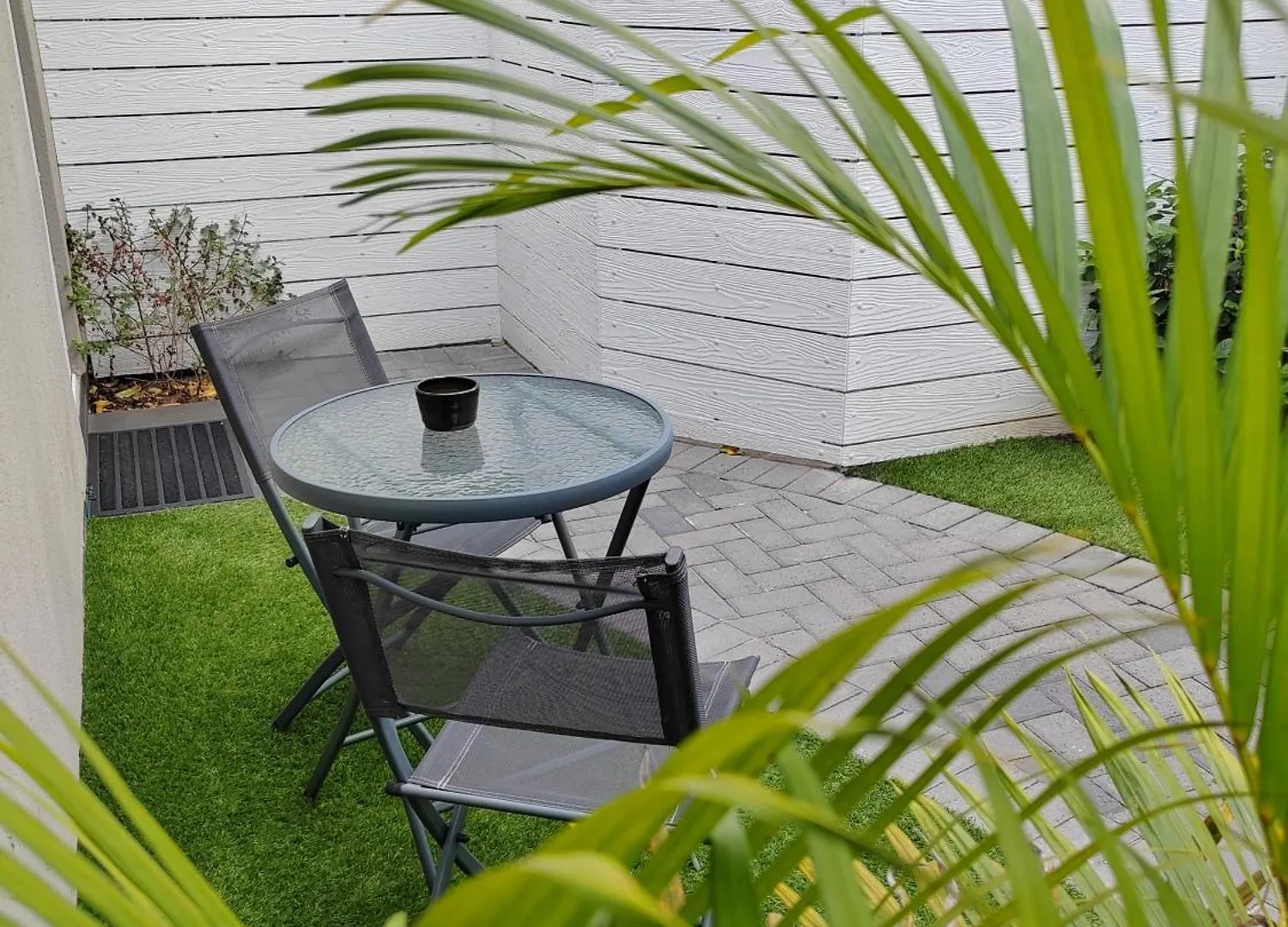 Leafy Retreat Kenridge Trendy Apartment Durbanville