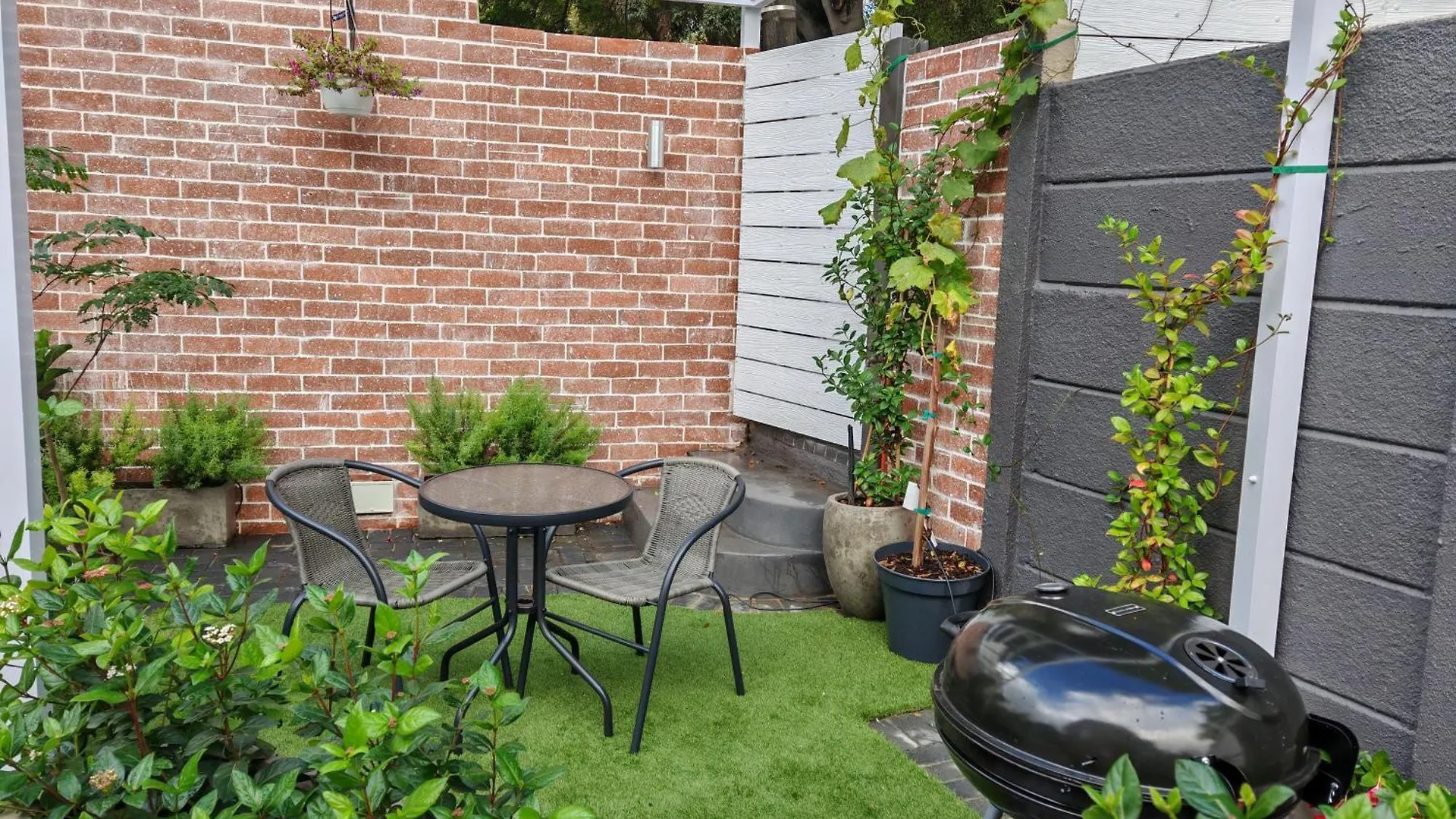 Leafy Retreat Kenridge Trendy location